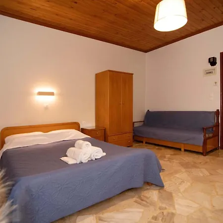 Apartman Aristofanis 4 *