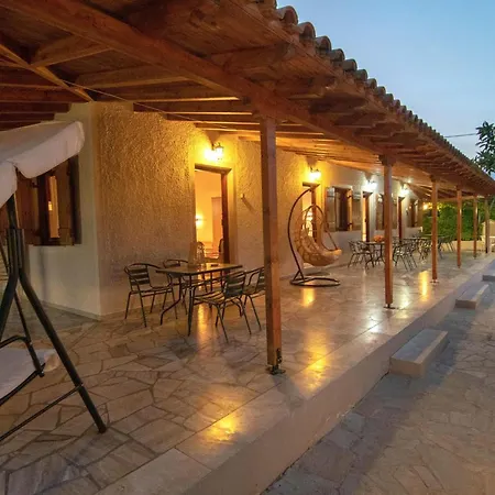 Aristofanis 4 * Toló