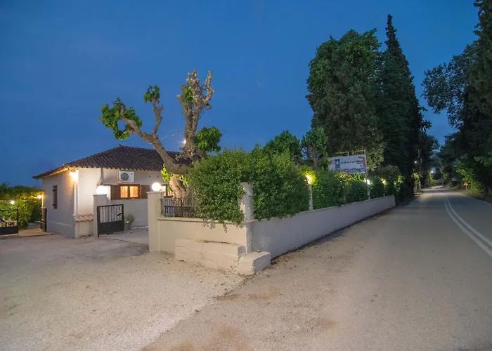 Aristofanis 4 Apartman Toló