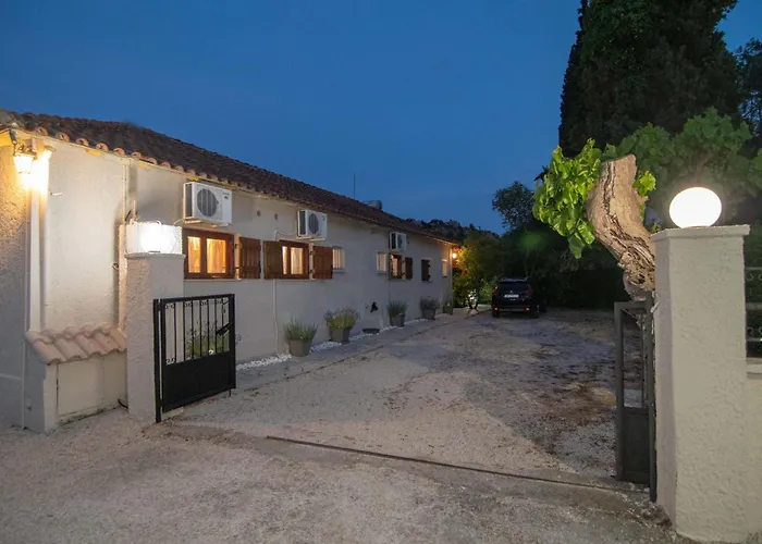 Aristofanis 4 Apartman Toló